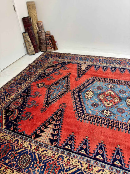 Persian Viss Rug | 9' 6” x 11' 11"