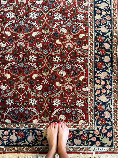 Signed Hereke rug|7’1”x4’8”