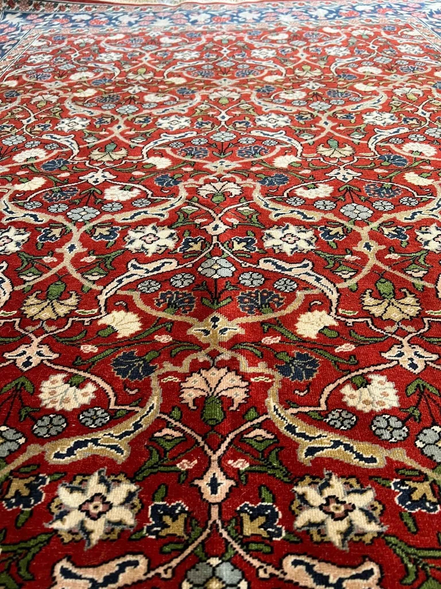 Signed Hereke rug|7’1”x4’8”