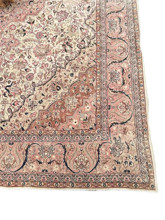 Turkish Vintage Rug - 12 x 8
