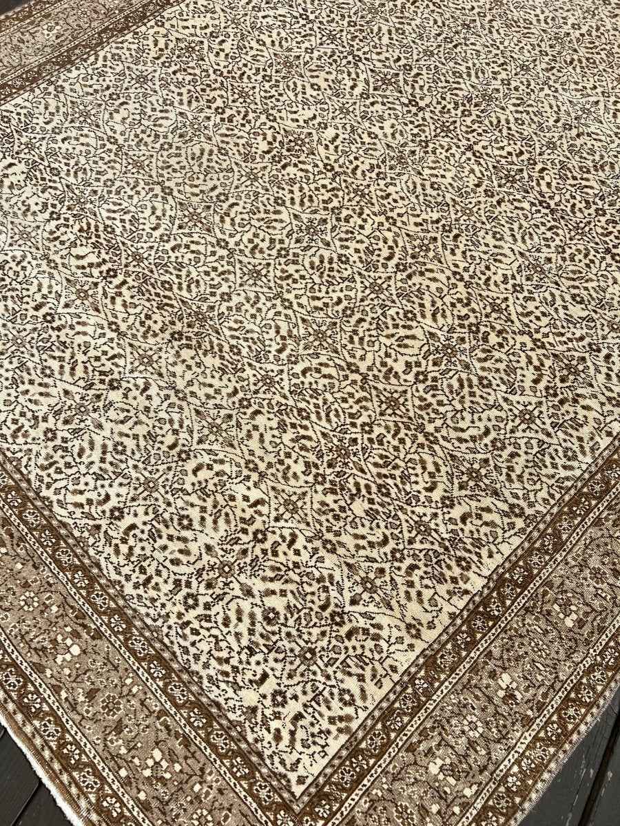 Vintage Turkish Kayseri Rug | 9’ 4” x 6’ 5”